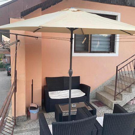 Micin Dom Appartement Pirot Buitenkant foto