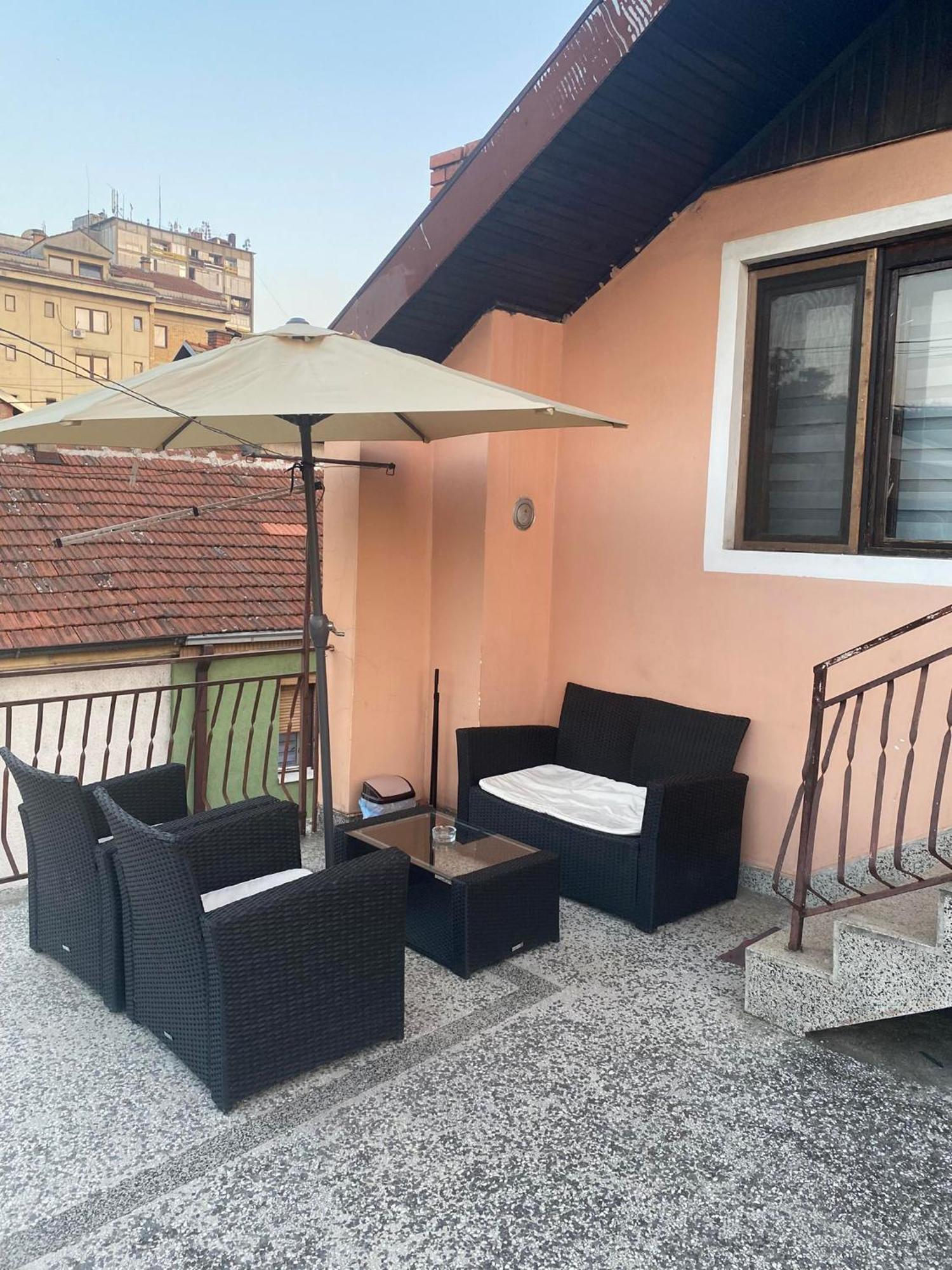 Micin Dom Appartement Pirot Buitenkant foto